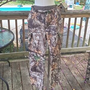 Boy's lightweight camo pants, zip off for shorts, 6 pockets, adjustable waist, L